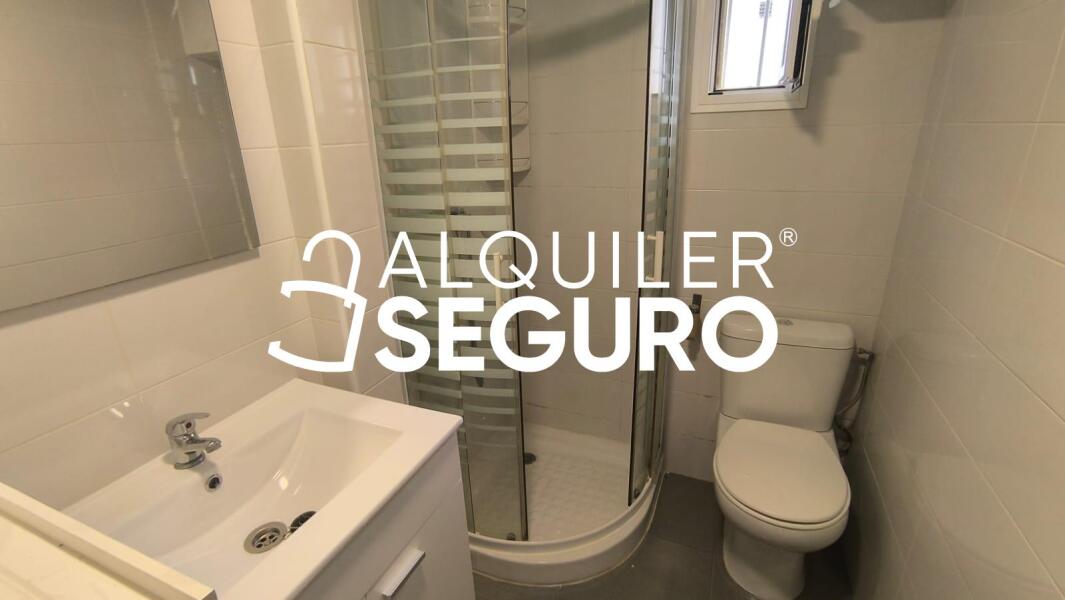 Piso en Avenida doctor fedriani, SEVILLA SEVILLA