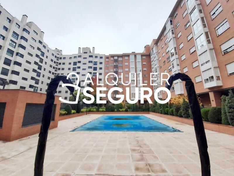 Inmueble en Avenida Cerro Milano, MADRID