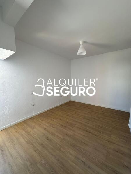 Piso en Calle Zarza, CASARRUBIOS DEL MONTE TOLEDO