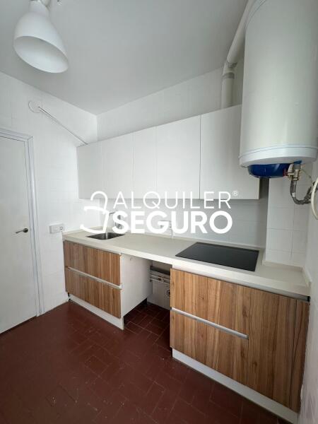 Piso en Calle Zarza, CASARRUBIOS DEL MONTE TOLEDO