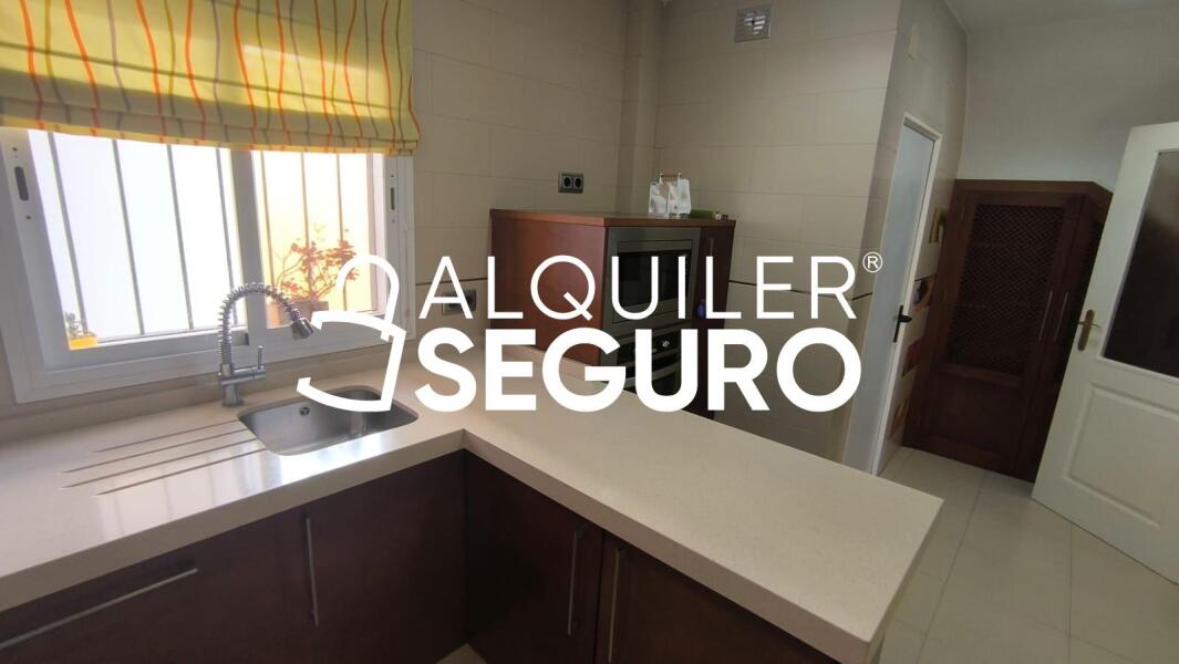 Piso en Avenida Del Camino de la Calera, BENACAZÓN SEVILLA