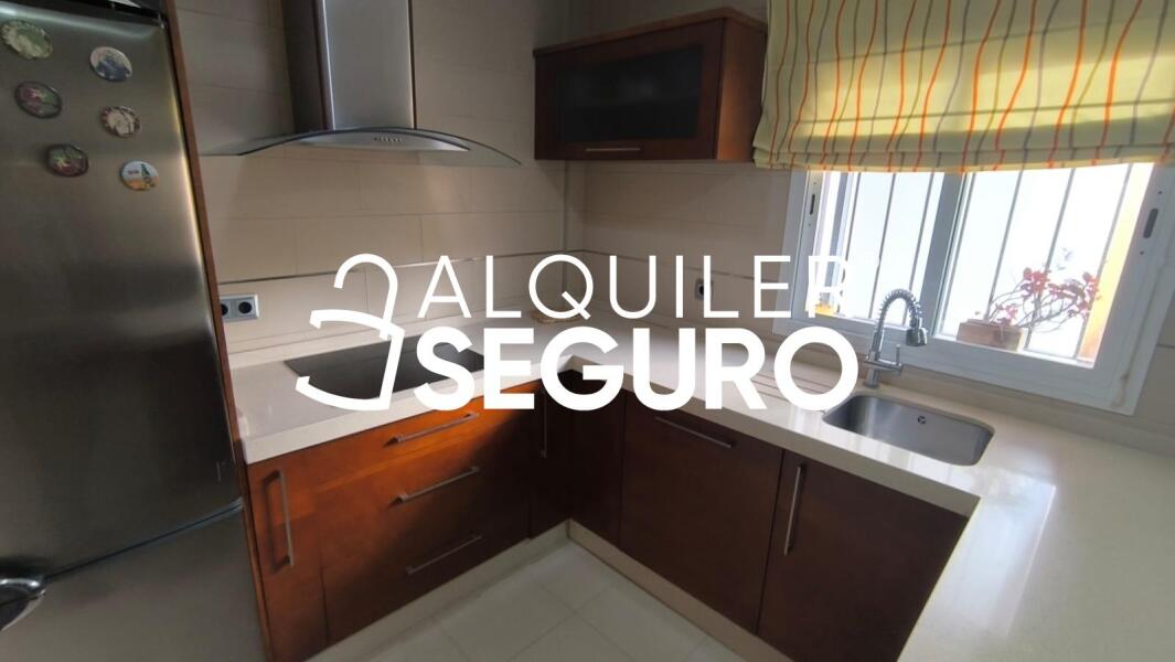 Piso en Avenida Del Camino de la Calera, BENACAZÓN SEVILLA