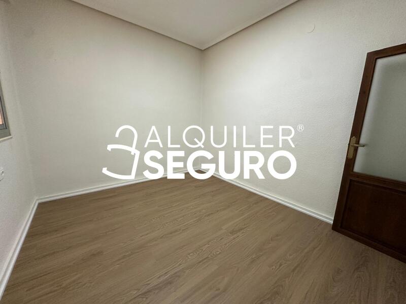 Piso en Calle VALLE DE LAGUAR, VALENCIA VALENCIA