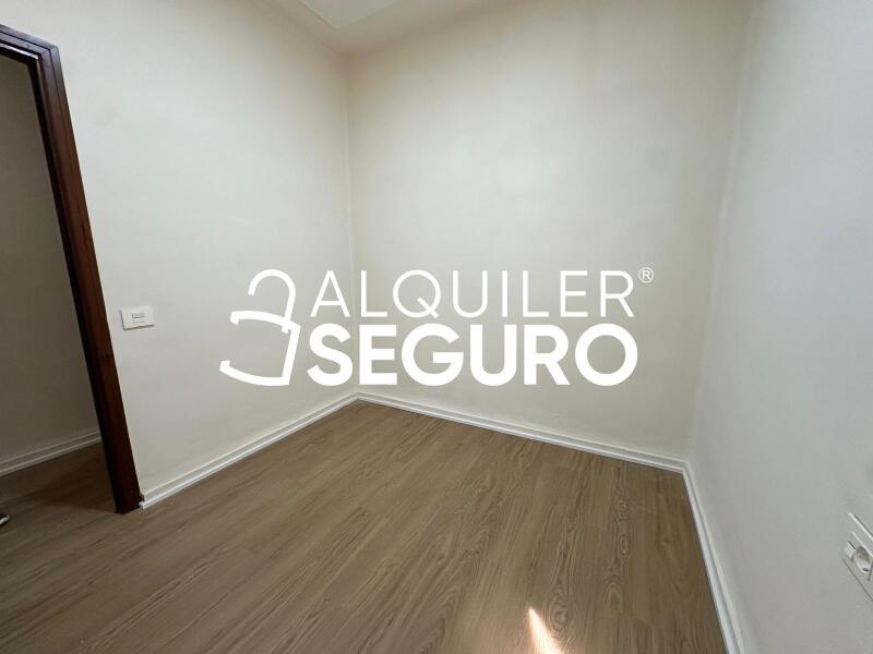 Piso en Calle VALLE DE LAGUAR, VALENCIA VALENCIA