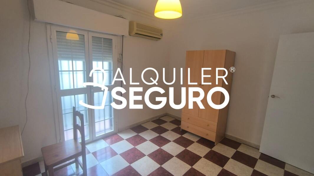 Piso en Calle Levíes, SEVILLA SEVILLA