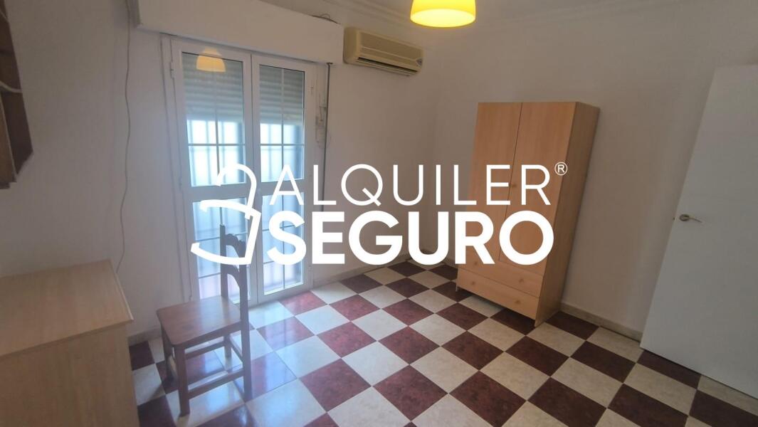 Piso en Calle Levíes, SEVILLA SEVILLA