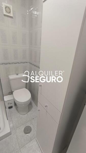 Piso en Calle Levíes, SEVILLA SEVILLA