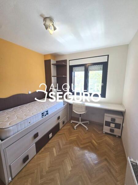 Inmueble en Calle Tres de Abril, MADRID