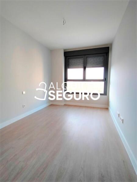 Piso en Avenida Juan XXIII , LEGANÉS MADRID