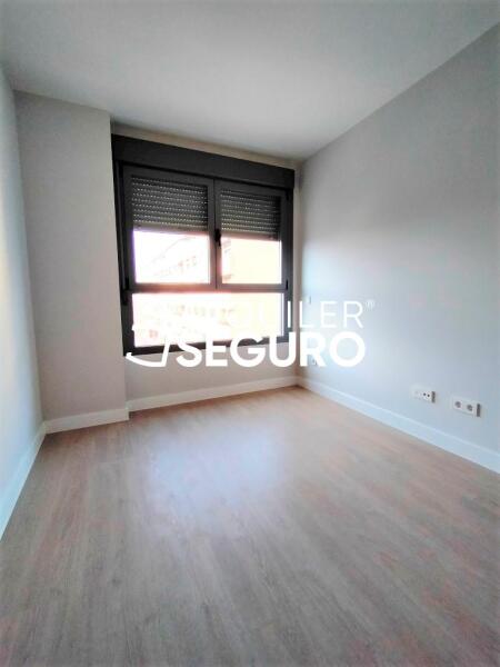 Piso en Avenida Juan XXIII , LEGANÉS MADRID