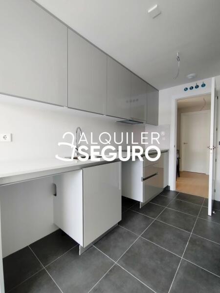 Piso en Avenida Juan XXIII , LEGANÉS MADRID