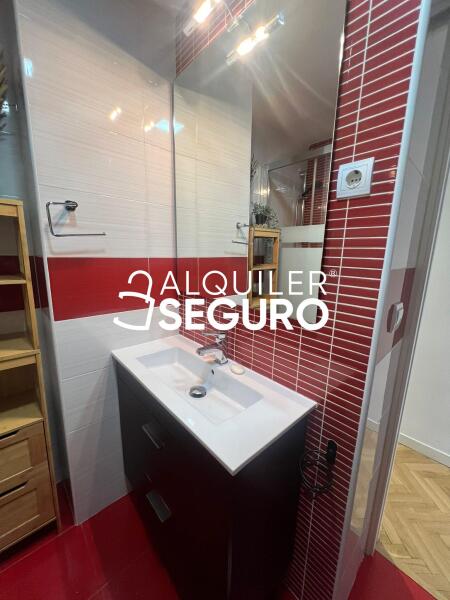 Inmueble en Avenida de Donostiarra, MADRID