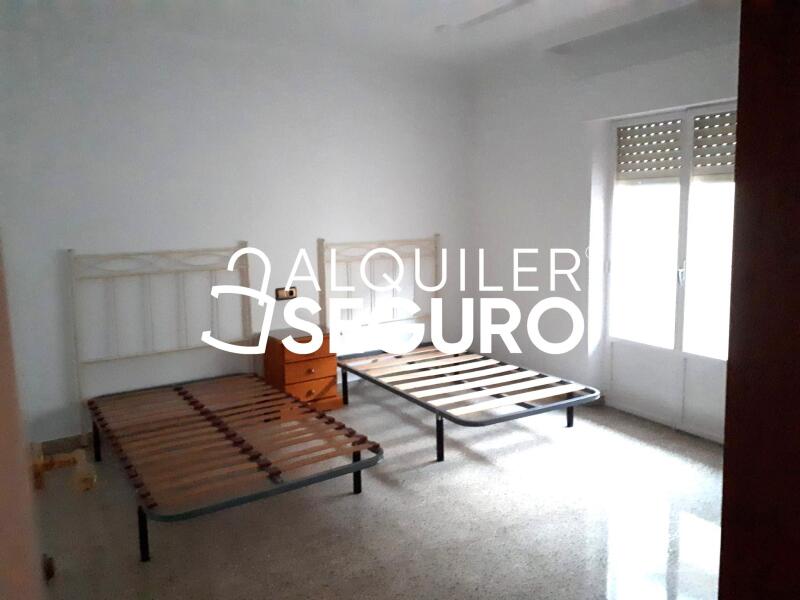 Piso en Calle Pintor Murillo, BAZA GRANADA