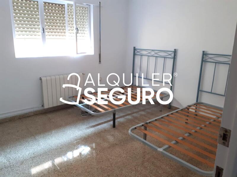 Piso en Calle Pintor Murillo, BAZA GRANADA