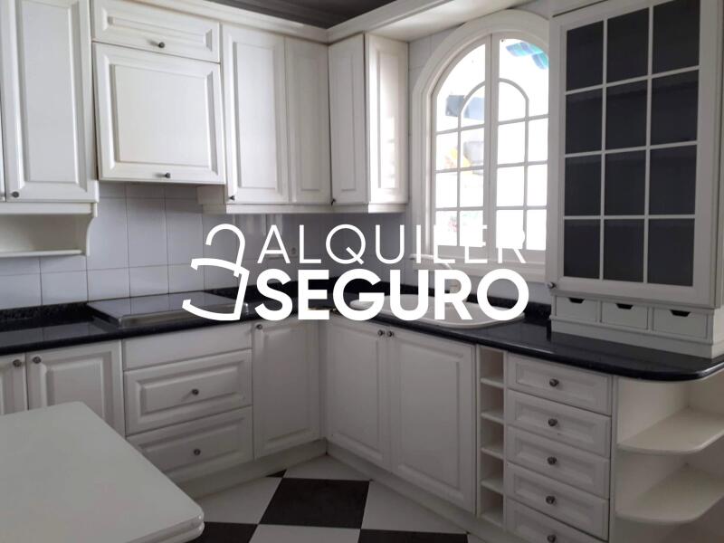 Piso en Calle Pintor Murillo, BAZA GRANADA