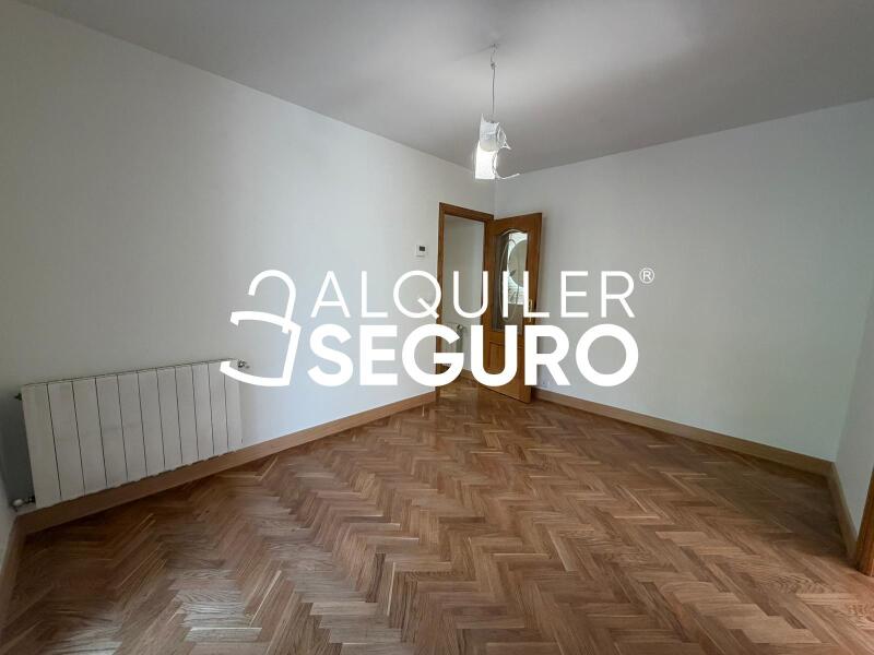 Inmueble en Calle Villalobos , MADRID