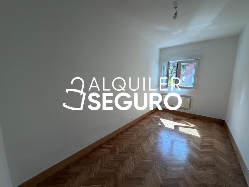 Inmueble en Calle Villalobos , MADRID