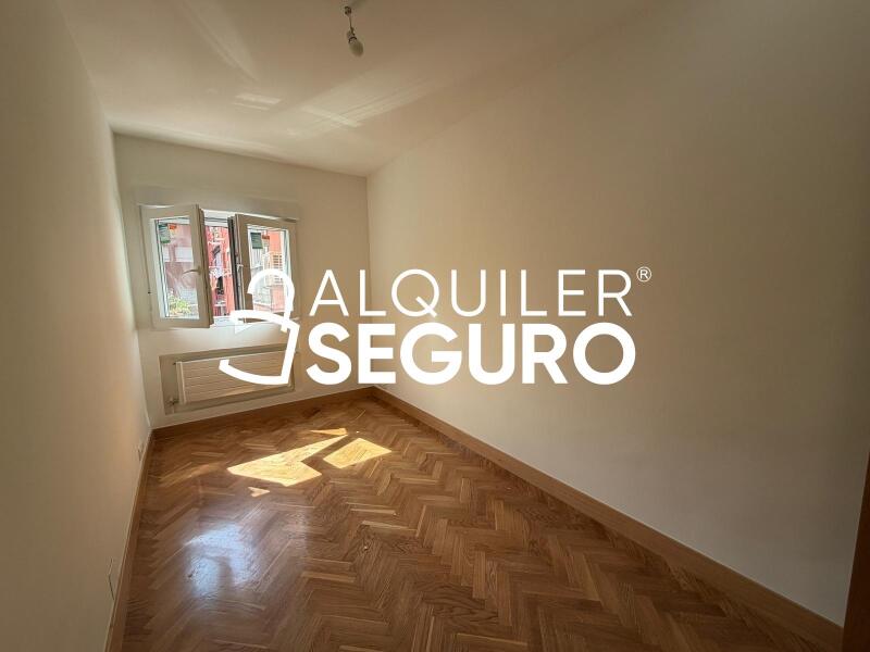 Inmueble en Calle Villalobos , MADRID