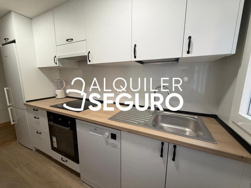 Inmueble en Calle Villalobos , MADRID