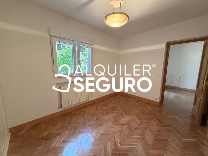 Inmueble en Calle Villalobos , MADRID