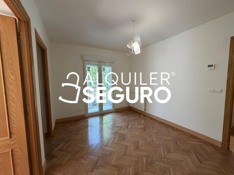 Inmueble en Calle Villalobos , MADRID