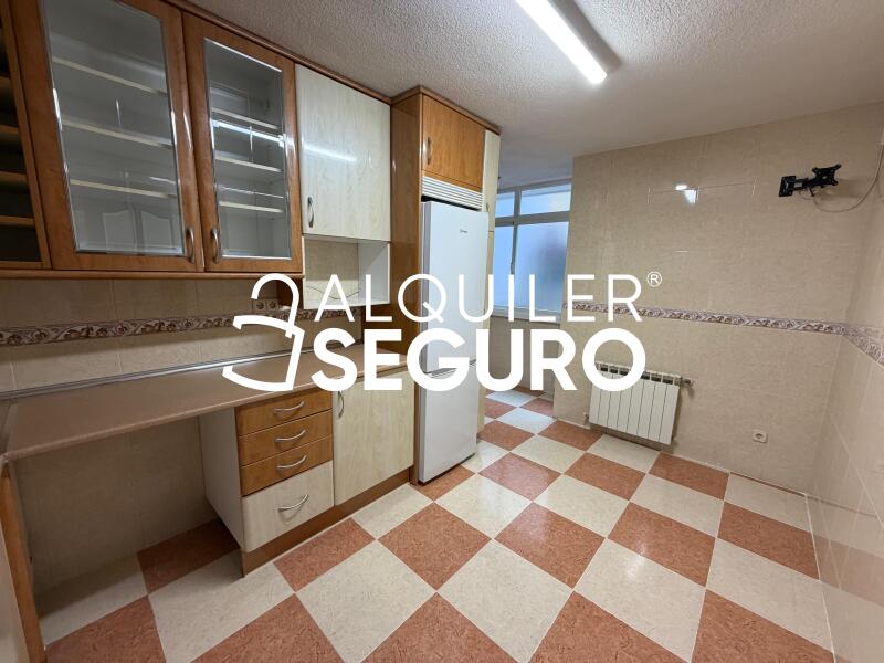 Piso en Calle Valladolid, PARLA MADRID