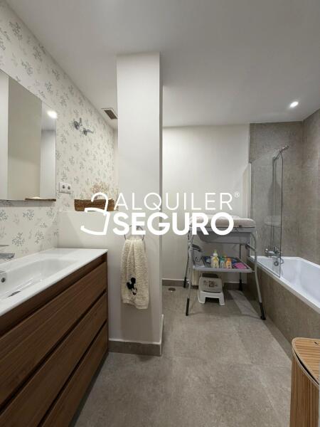 Inmueble en Calle Valle del Roncal, MADRID