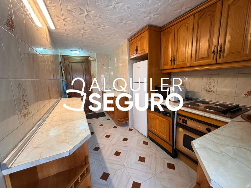 Inmueble en Calle Blas Cabrera, MADRID