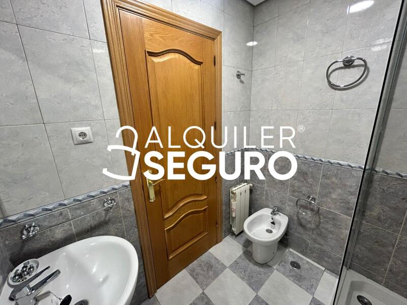 Piso en Avenida Pablo Neruda, MADRID MADRID