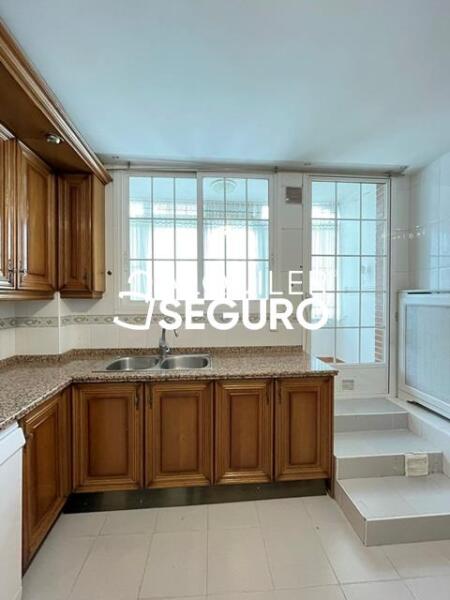 Piso en Calle de la Cueva de Montesinos, MADRID MADRID