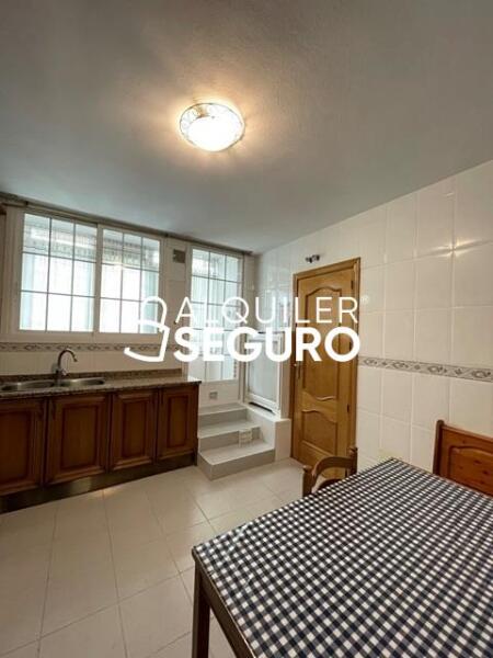 Piso en Calle de la Cueva de Montesinos, MADRID MADRID