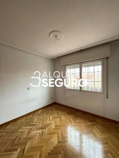 Piso en Calle de la Cueva de Montesinos, MADRID MADRID