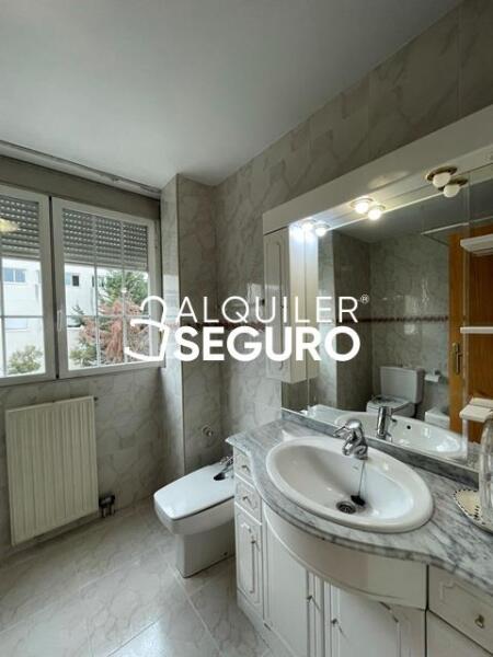 Piso en Calle de la Cueva de Montesinos, MADRID MADRID