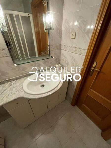 Piso en Calle de la Cueva de Montesinos, MADRID MADRID