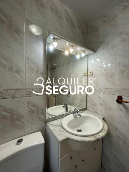 Piso en Calle de la Cueva de Montesinos, MADRID MADRID