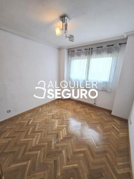 Piso en Glorieta Primero de Mayo, COSLADA MADRID