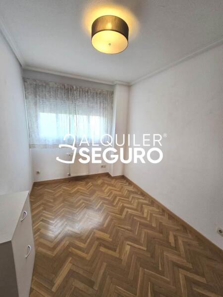 Piso en Glorieta Primero de Mayo, COSLADA MADRID