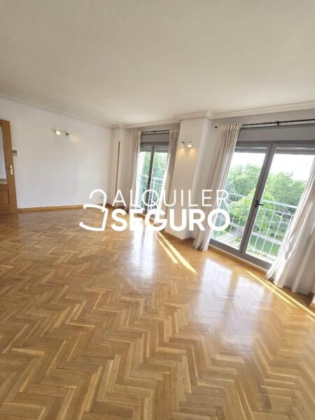 Piso en Glorieta Primero de Mayo, COSLADA MADRID