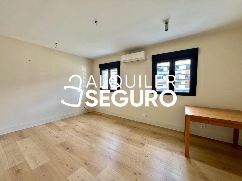 Inmueble en Calle de Pradoluengo, MADRID