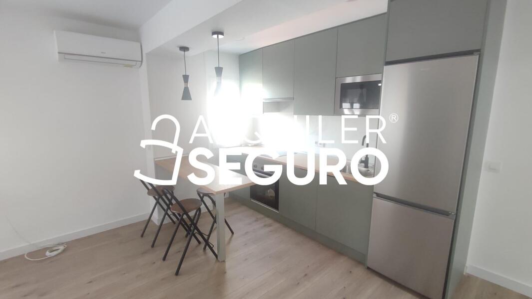 Inmueble en Calle Melchor Fernández Almagro, MADRID