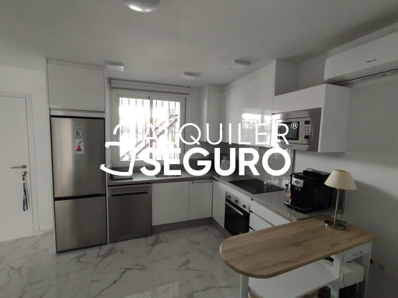 Piso en Calle Espliego, BENALMÁDENA MÁLAGA