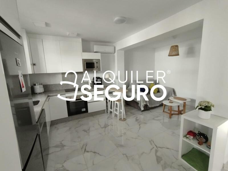 Piso en Calle Espliego, BENALMÁDENA MÁLAGA