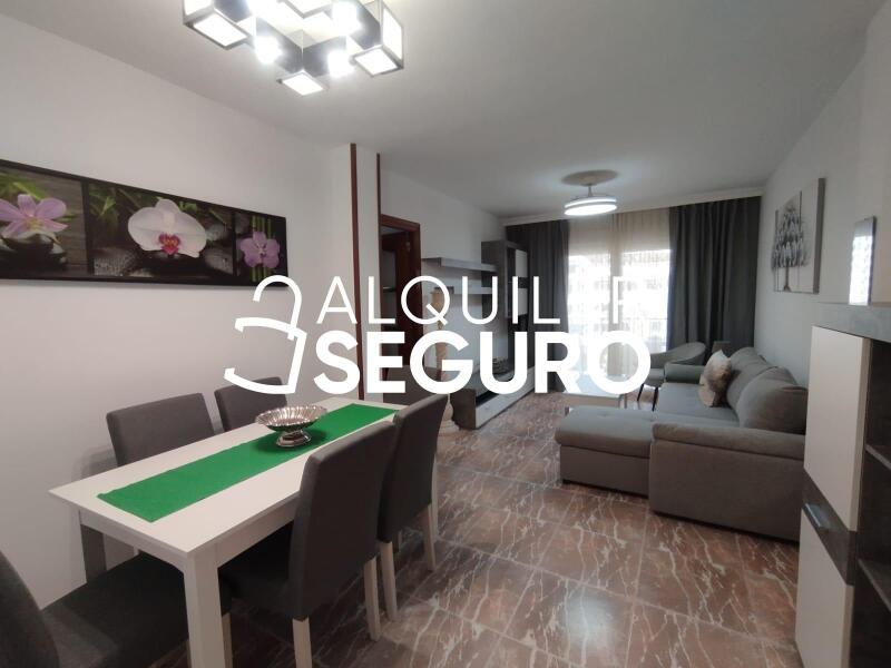 Piso en Calle wenceslao fernández flórez, FUENGIROLA MÁLAGA