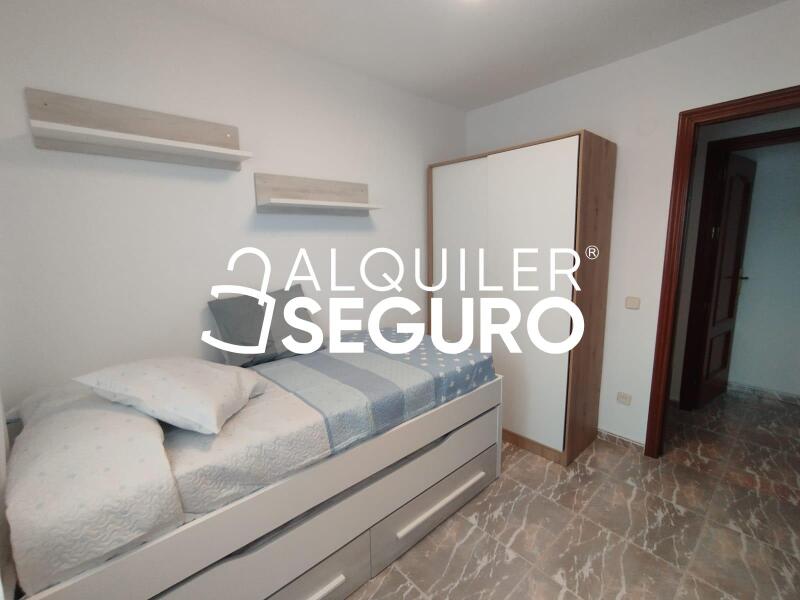 Piso en Calle wenceslao fernández flórez, FUENGIROLA MÁLAGA