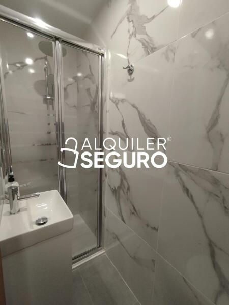 Piso en Calle wenceslao fernández flórez, FUENGIROLA MÁLAGA