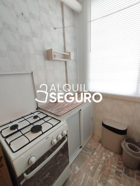 Piso en Calle wenceslao fernández flórez, FUENGIROLA MÁLAGA