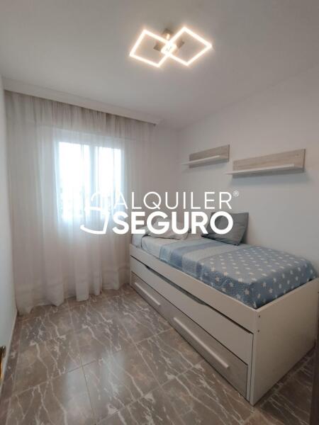 Piso en Calle wenceslao fernández flórez, FUENGIROLA MÁLAGA