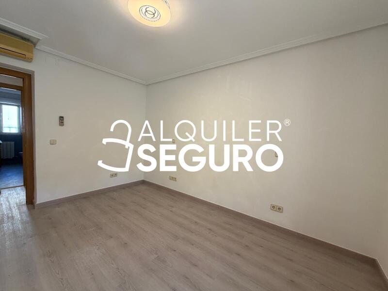 Inmueble en Calle Peña de Trevinca, MADRID