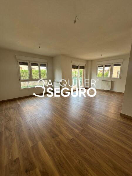 Piso en Calle de los Pastos de Primavera, NAVALCARNERO MADRID