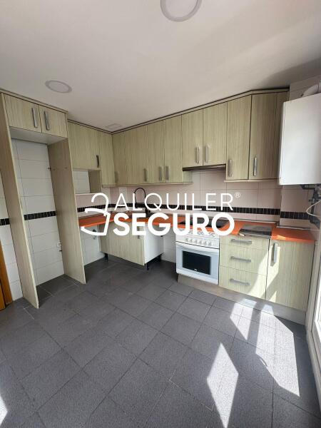 Piso en Calle de los Pastos de Primavera, NAVALCARNERO MADRID